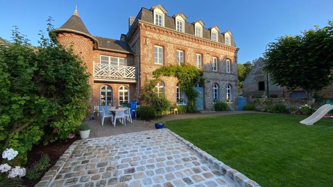 Les Volets Bleus De Les Roses Holiday home