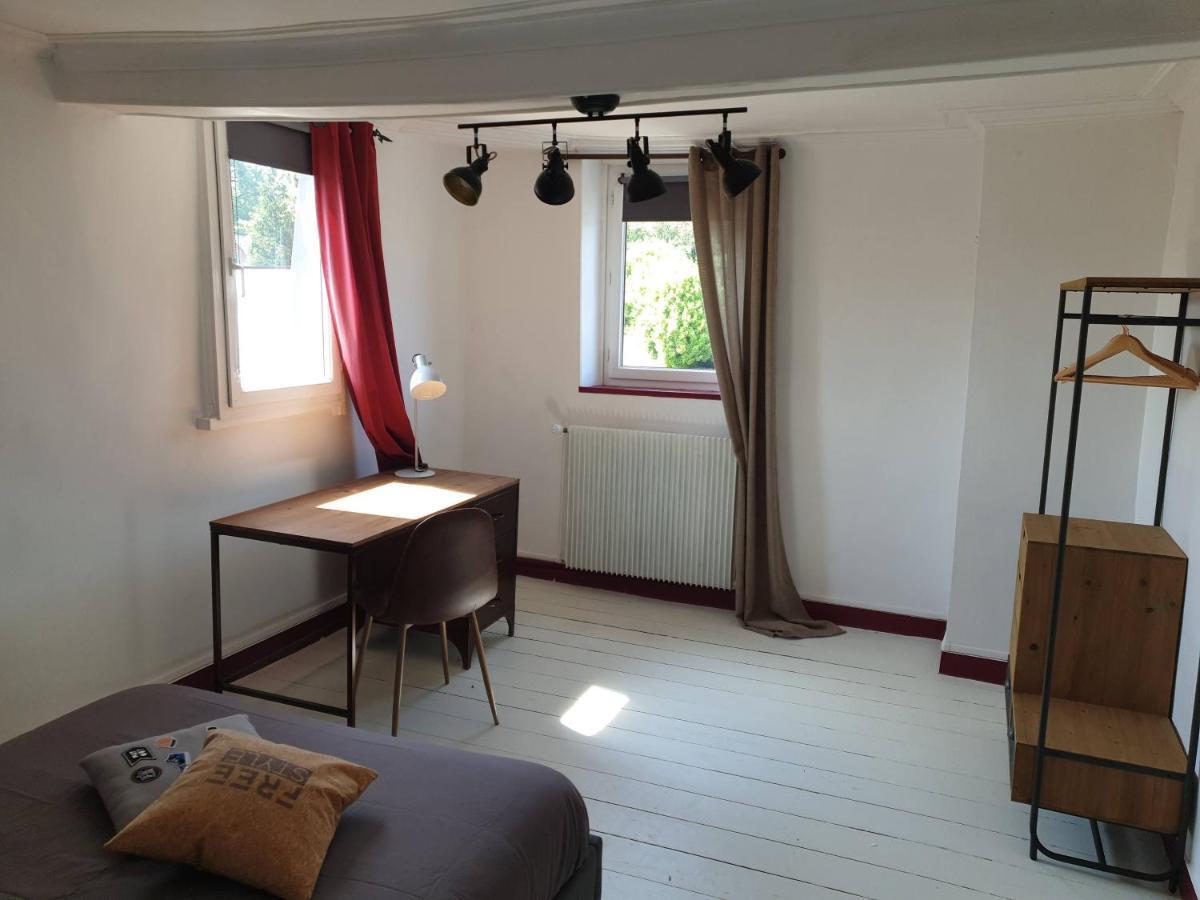 Holiday home Les Volets Bleus De Les Roses