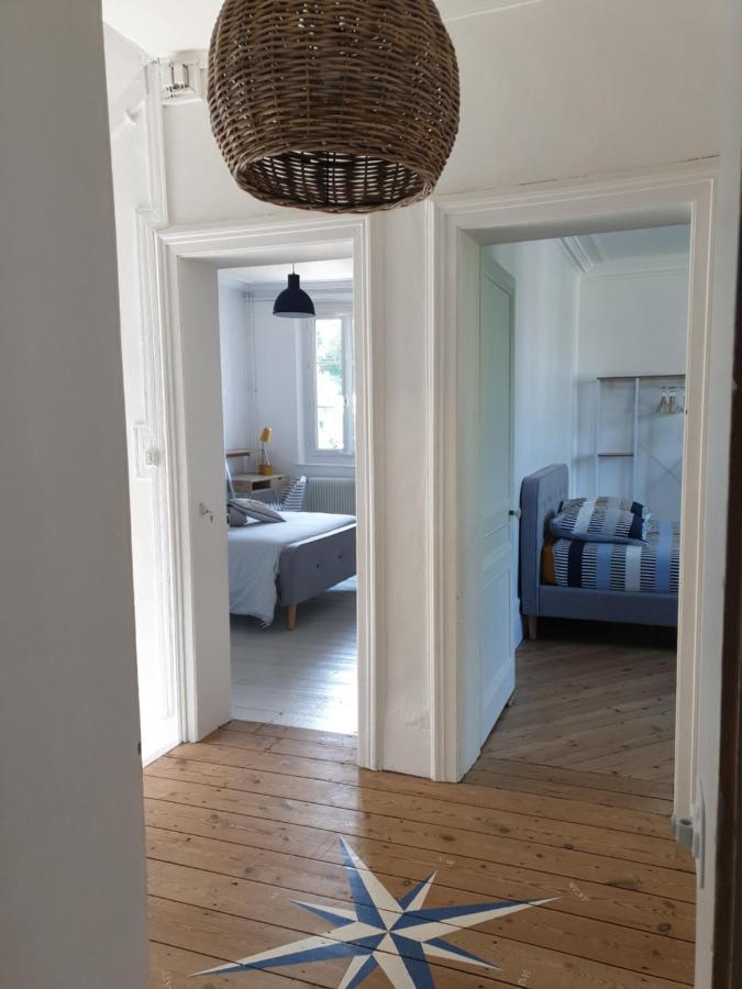 Holiday home Les Volets Bleus De Les Roses